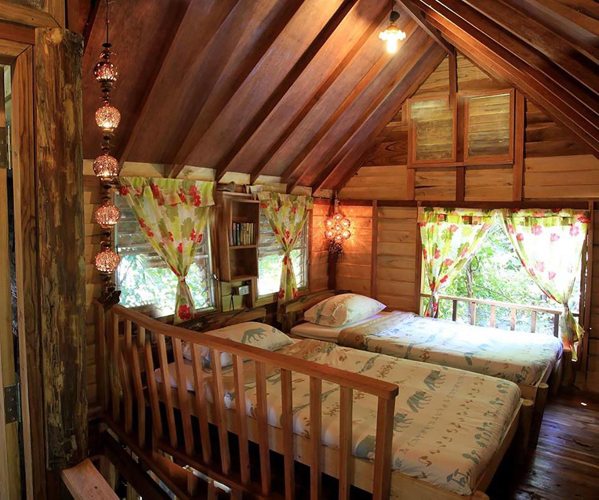 Rabeang Pasak Treehouse Resort Chiang Mai Exteriör bild
