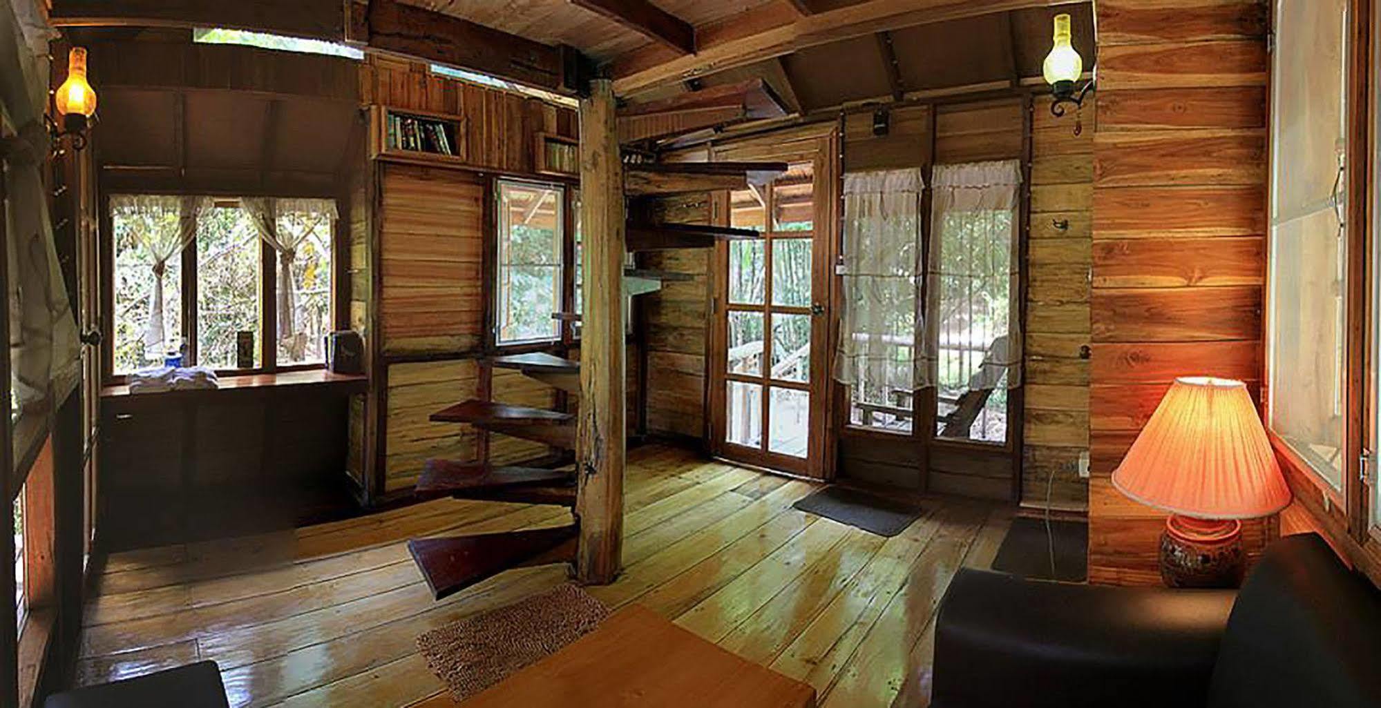 Rabeang Pasak Treehouse Resort Chiang Mai Exteriör bild